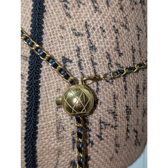 Vintage Black Leather Look Woven Through Gold Tone Chain 46" Belt - Picture 3 of 4